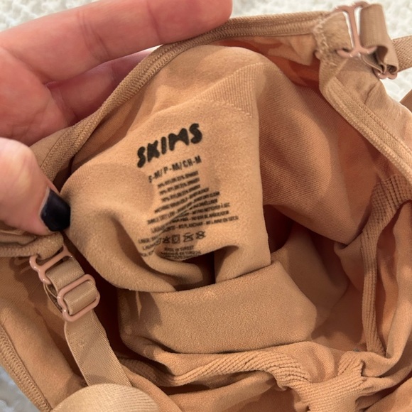 SKIMS Seamless Sculpt Thong Bodysuit - Ochre - Picture 5 of 5